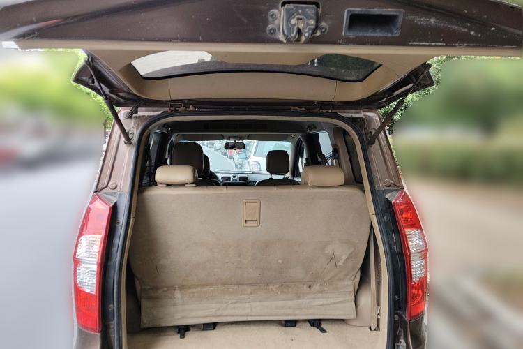 Used Wuling Hongguang 2014 1.5L S Comfort Model Trunk