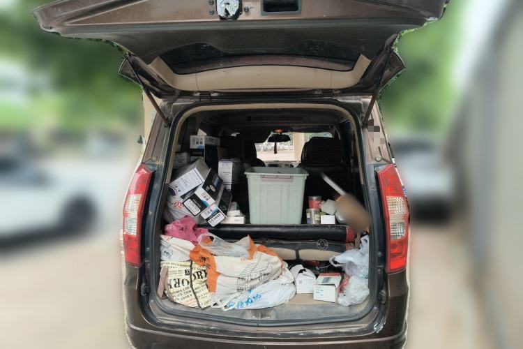 Used Wuling Hongguang 2014 1.5L S Standard Version Trunk
