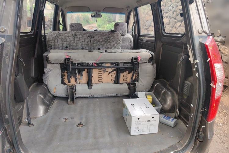Used Wuling Hongguang 2014 1.5L Base Version Trunk