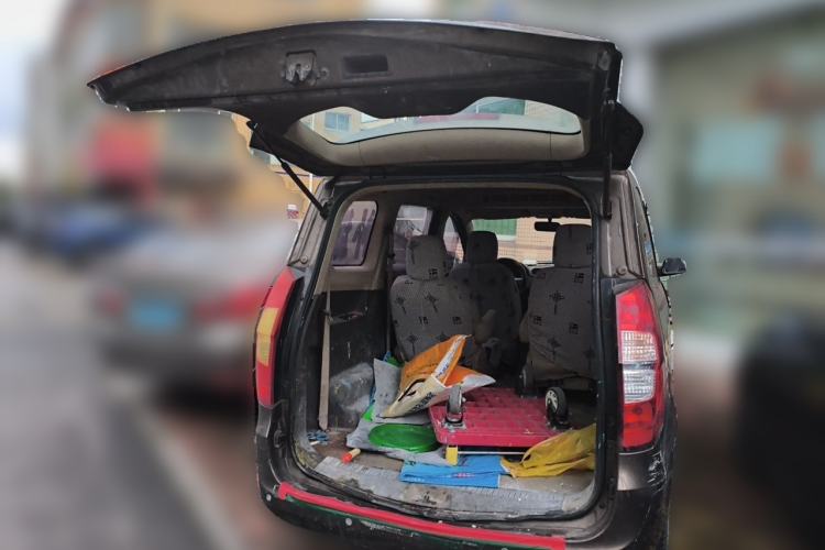 Used Wuling Hongguang 2014 1.5L S Standard Version Trunk