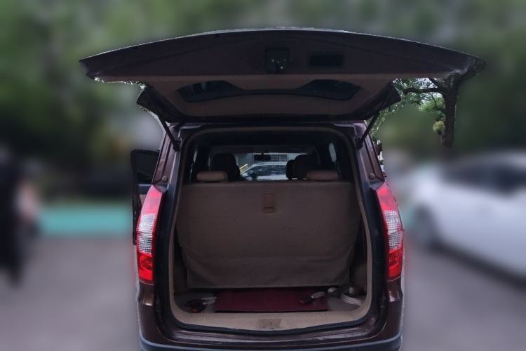 Used Wuling Hongguang 2014 1.5L S Automatic Luxury Model Trunk