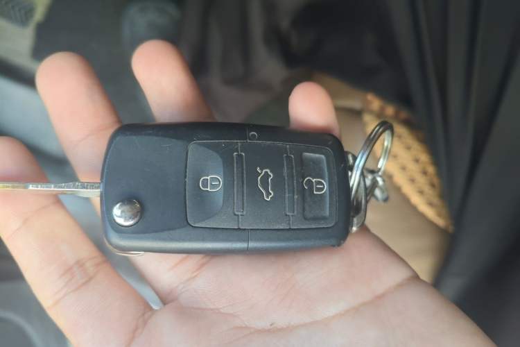 Used Wuling Hongguang 2014 1.5L S Comfort Model Vehicle Key