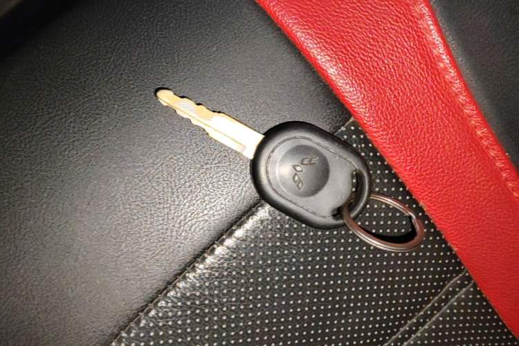 Used Wuling Hongguang 2014 1.5L S Standard Version Vehicle Key