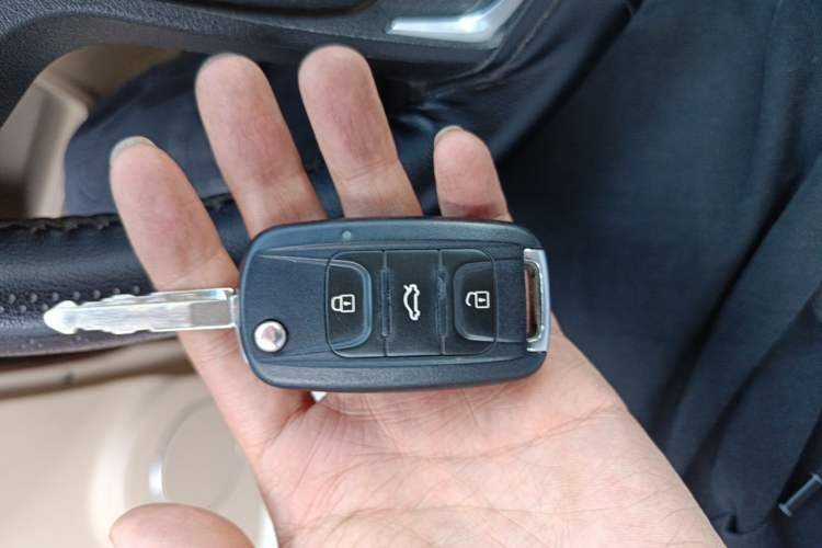 Used Wuling Hongguang 2014 1.5L S Luxury Model Vehicle Key