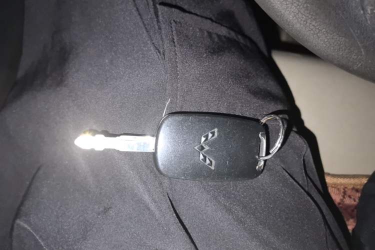 Used Wuling Hongguang 2014 1.5L S Luxury Model Vehicle Key