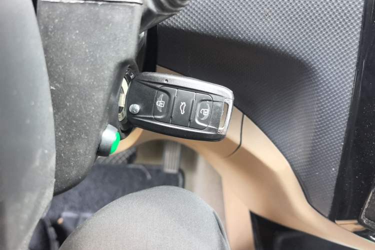 Used Wuling Hongguang 2014 1.5L S Automatic Comfort Edition Vehicle Key
