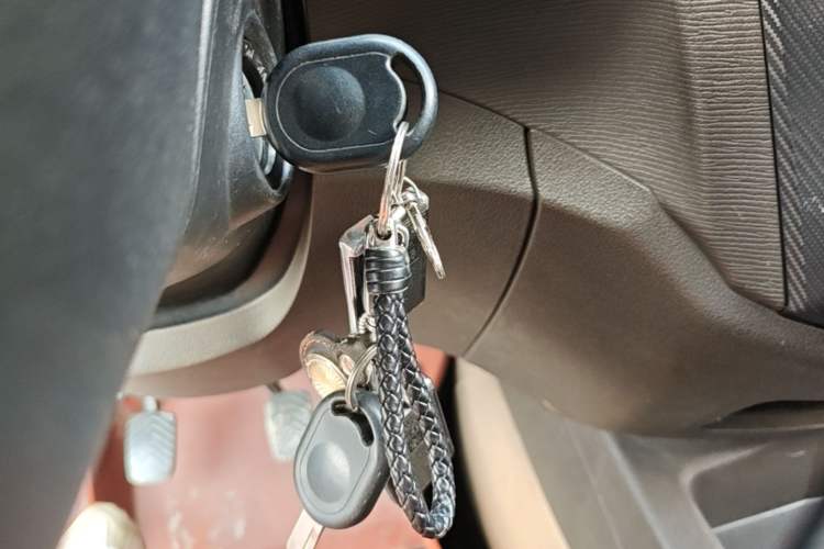 Used Wuling Hongguang 2014 1.2L S Standard Version China IV Standard Vehicle Key