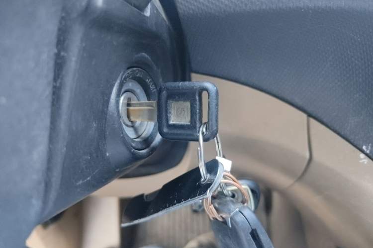 Used Wuling Hongguang 2014 1.5L S Luxury Model Vehicle Key