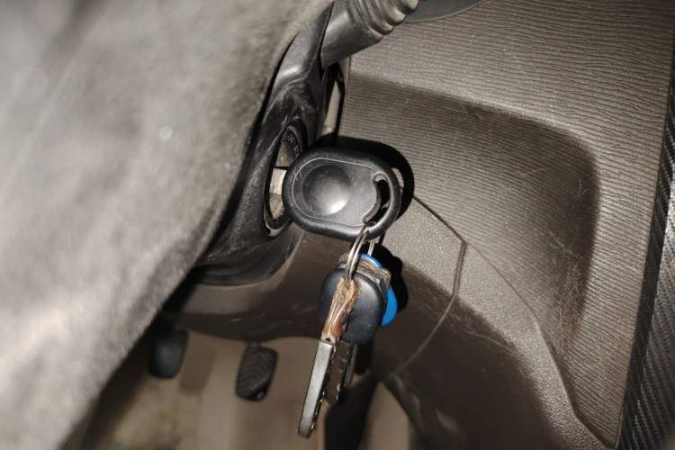 Used Wuling Hongguang 2014 1.2L S Standard Version China IV Standard Vehicle Key