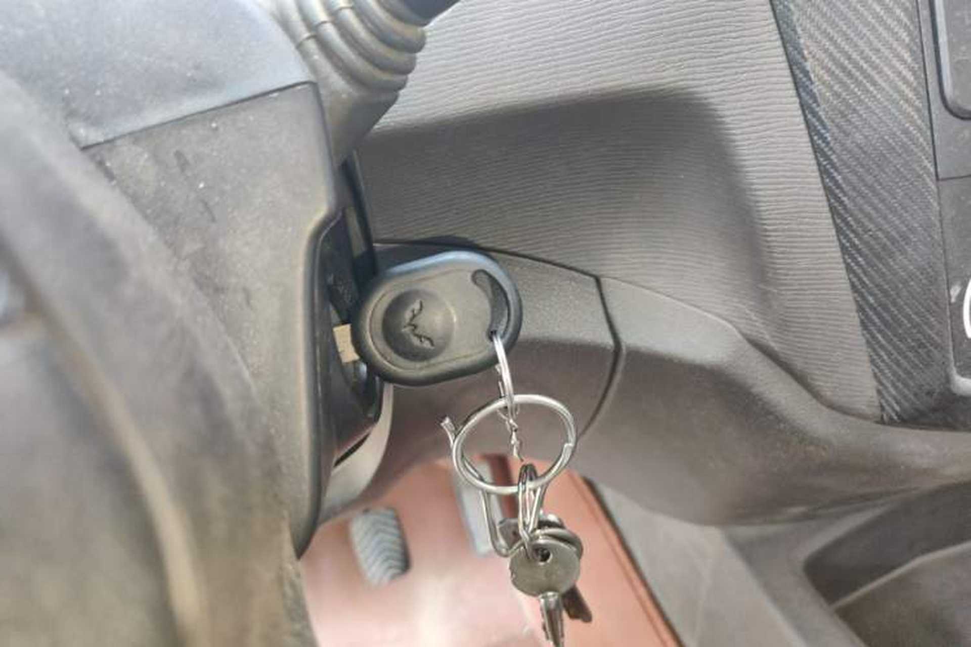 Used Wuling Hongguang 2014 1.5L S Standard Version Vehicle Key