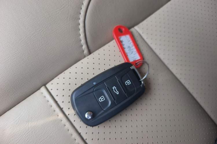 Used Wuling Hongguang 2014 1.5L S Comfort Model Vehicle Key
