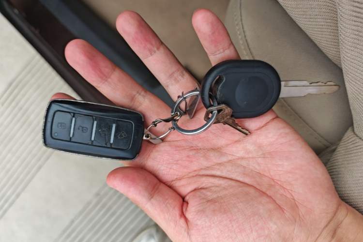 Used Wuling Hongguang 2014 1.5L S Standard Version Vehicle Key