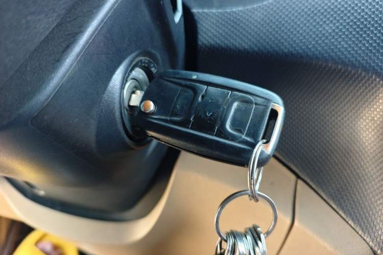 Used Wuling Hongguang 2014 1.5L S Standard Version Vehicle Key