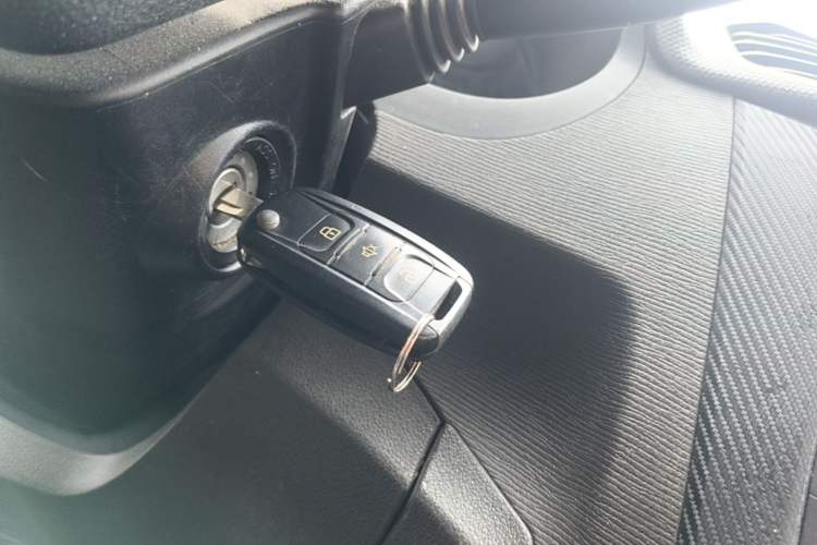 Used Wuling Hongguang 2014 1.5L S Standard Version Vehicle Key