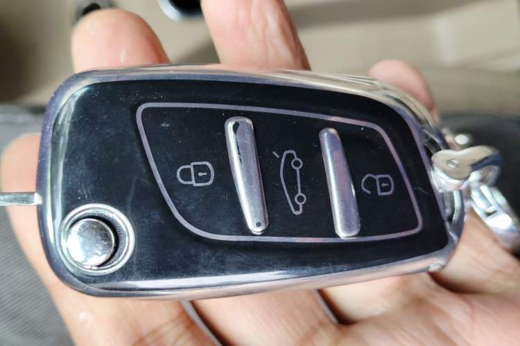 Used Wuling Hongguang 2014 1.5L S Comfort Model Vehicle Key