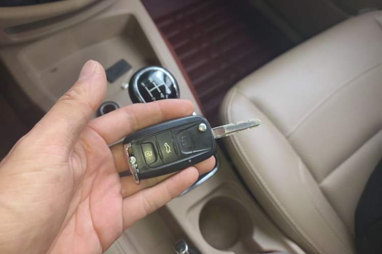 Used Wuling Hongguang 2014 1.5L S Comfort Model Vehicle Key