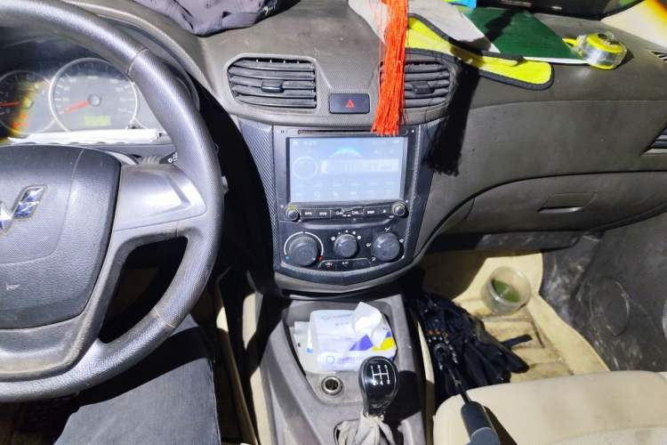 Used Wuling Hongguang 2014 1.5L Standard Version Audio And AC Panel