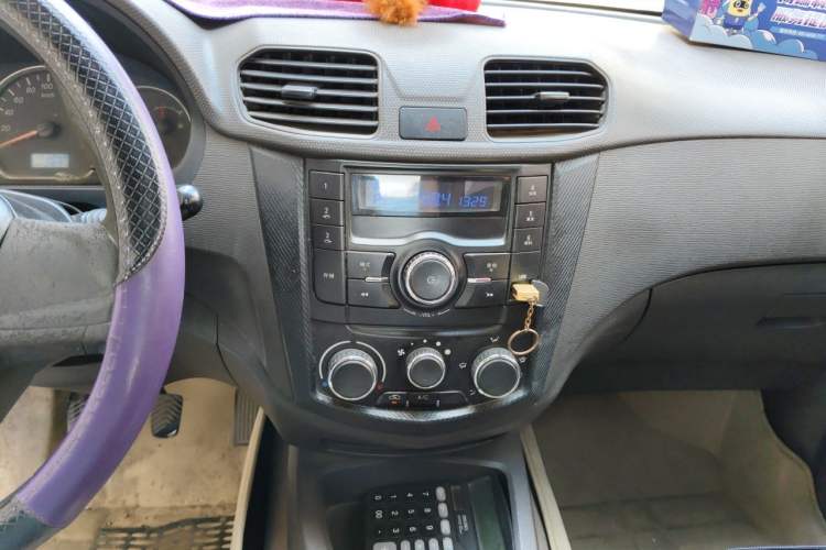 Used Wuling Hongguang 2014 1.2L S Standard Version China IV Standard Audio And AC Panel