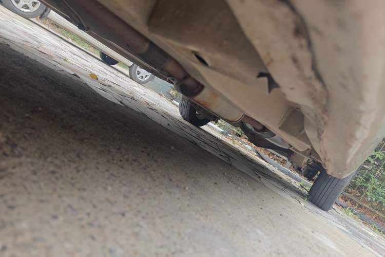 Used Wuling Hongguang 2014 1.5L Standard Version Chassis Front Left