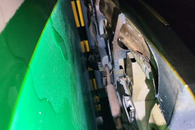 Used Wuling Hongguang 2014 1.5L Standard Version Chassis Front Right