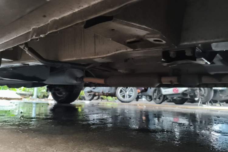 Used Wuling Hongguang 2014 1.5L S Comfort Model Chassis Front Right