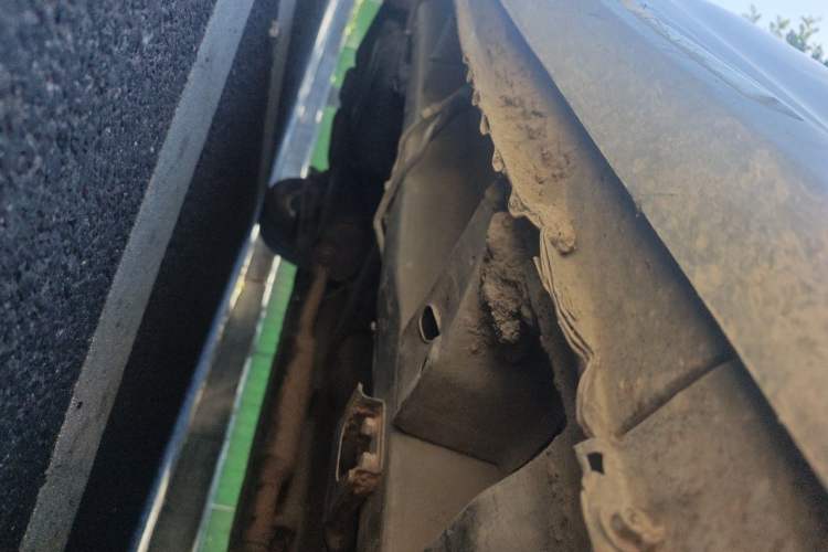 Used Wuling Hongguang 2014 1.5L S Standard Version Chassis Front Right