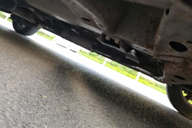 Used Wuling Hongguang 2014 1.5L S Standard Version Chassis Front Right