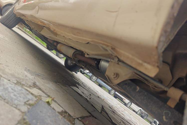 Used Wuling Hongguang 2014 1.5L Standard Version Chassis Rear Left