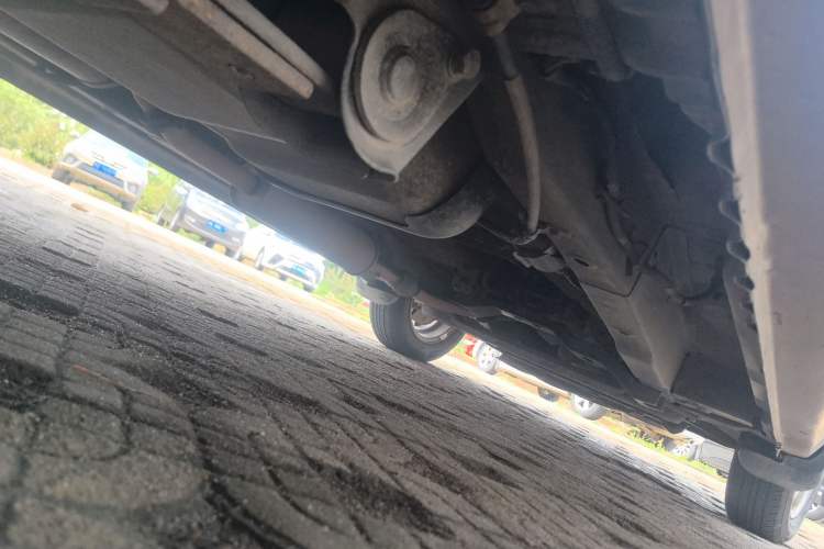 Used Wuling Hongguang 2014 1.2L Base Model China IV Chassis Rear Right