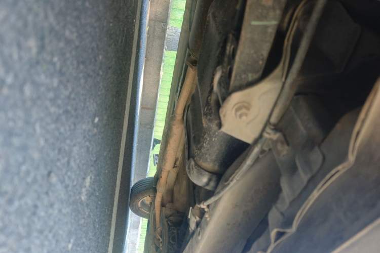 Used Wuling Hongguang 2014 1.5L S Standard Version Chassis Rear Right
