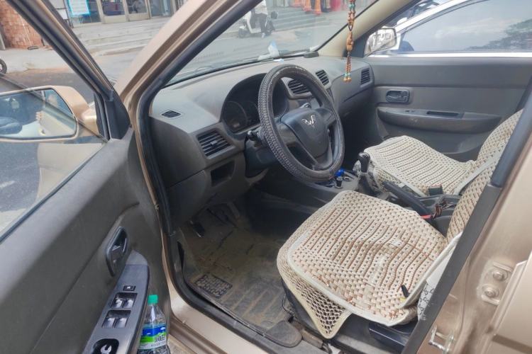 Used Wuling Hongguang 2014 1.5L Standard Version Driver Seat