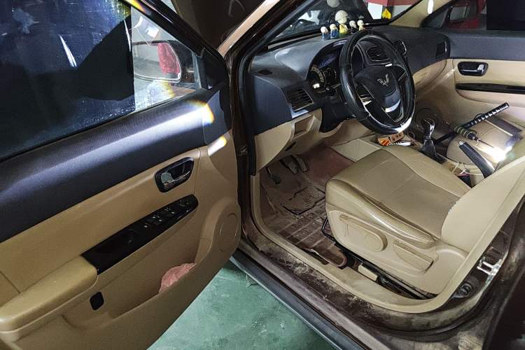 Used Wuling Hongguang 2014 1.5L S Comfort Model Driver Seat