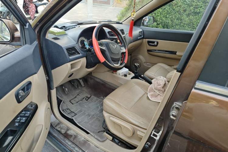Used Wuling Hongguang 2014 1.5L S Standard Version Driver Seat