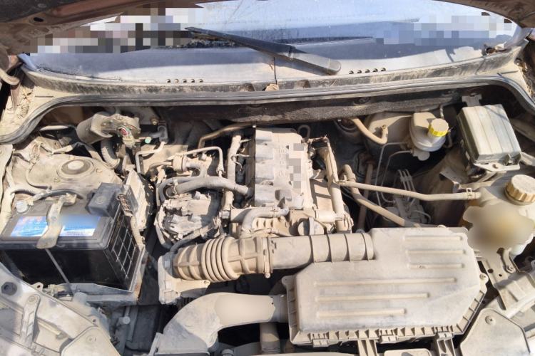 Used Wuling Hongguang 2014 1.5L S Luxury Model Engine Bay