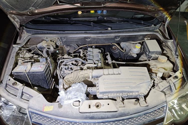 Used Wuling Hongguang 2014 1.5L S Comfort Model Engine Bay