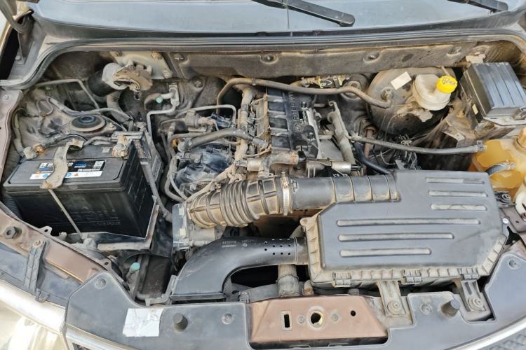 Used Wuling Hongguang 2014 1.5L S Standard Version Engine Bay