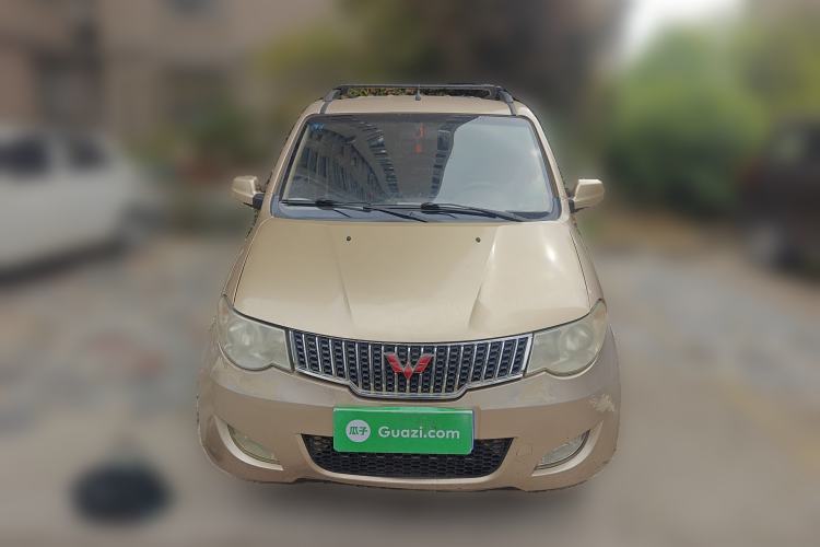 Used Wuling Hongguang 2014 1.5L Standard Version Front