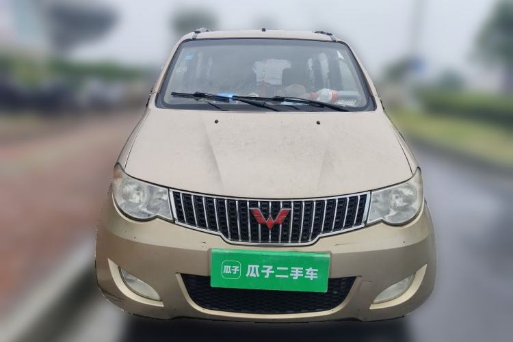 Used Wuling Hongguang 2014 1.5L Standard Version Front