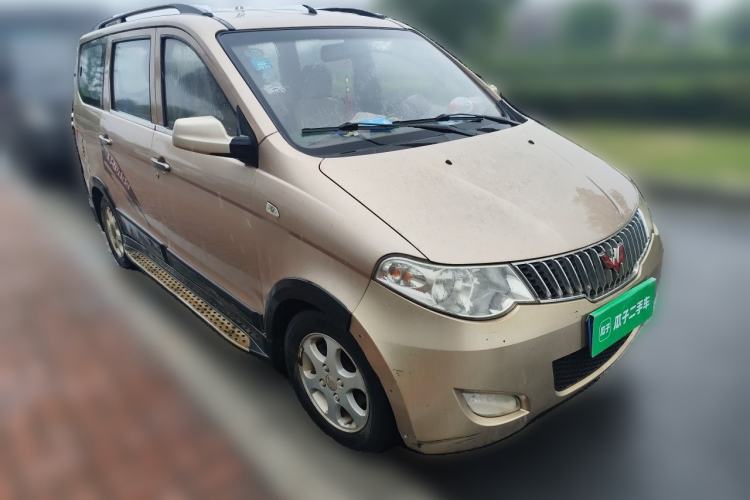 Used Wuling Hongguang 2014 1.5L Standard Version Front Right 45 Deg