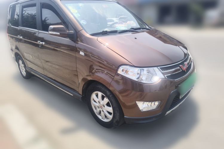 Used Wuling Hongguang 2014 1.5L S Luxury Model Front Right 45 Deg