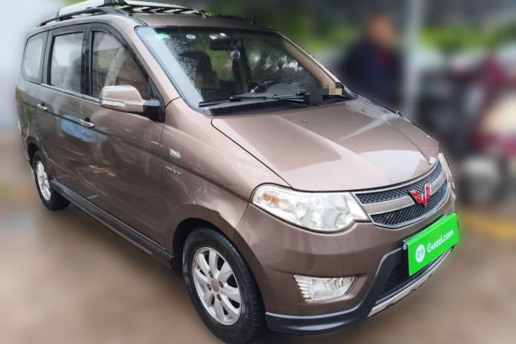 Used Wuling Hongguang 2014 1.5L S Comfort Model Front Right 45 Deg