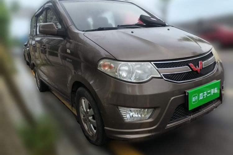 Used Wuling Hongguang 2014 1.5L S Standard Version Front Right 45 Deg