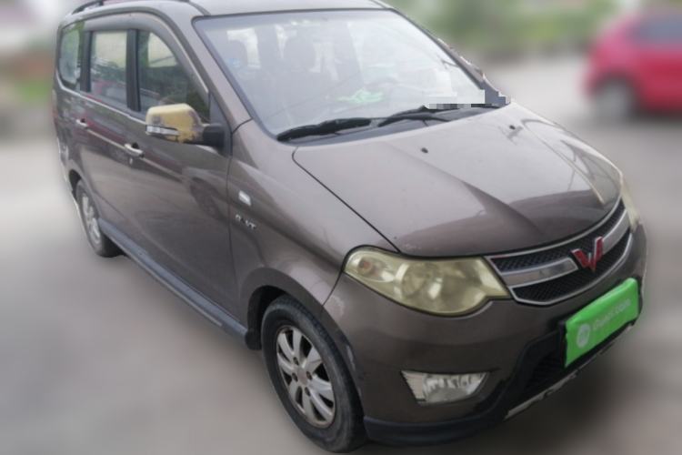 Used Wuling Hongguang 2014 1.5L S Comfort Model Front Right 45 Deg