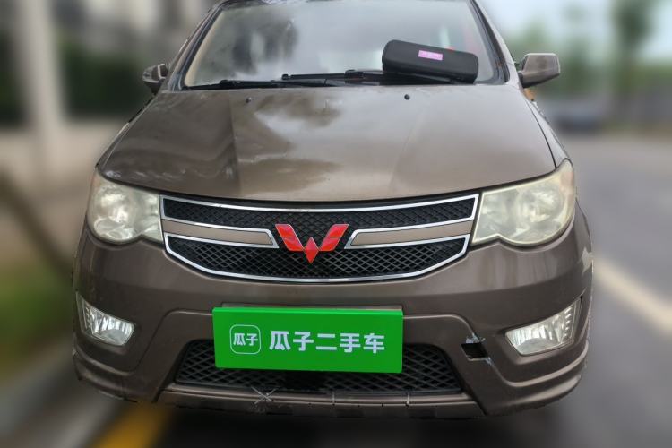 Used Wuling Hongguang 2014 1.5L S Standard Version Front