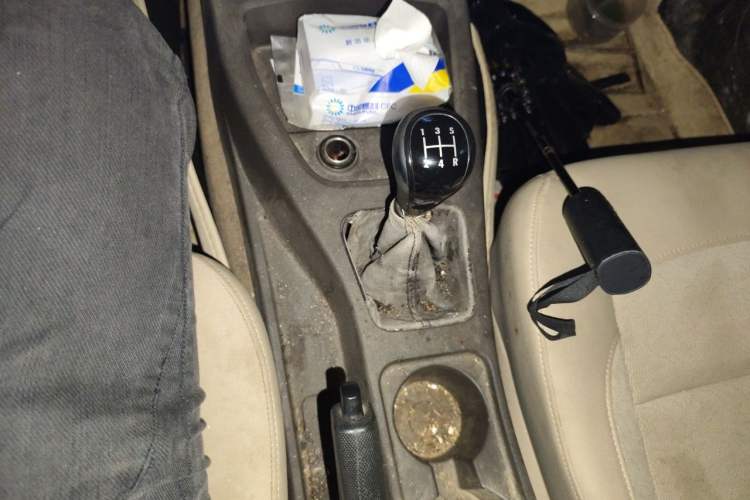 Used Wuling Hongguang 2014 1.5L Standard Version Gear Lever