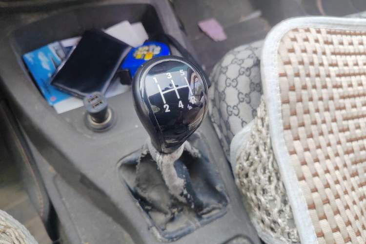Used Wuling Hongguang 2014 1.5L Standard Version Gear Lever