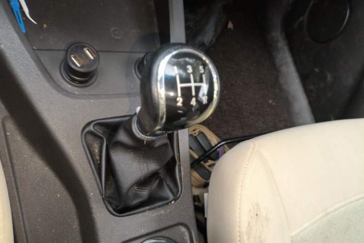 Used Wuling Hongguang 2014 1.5L S Standard Version Gear Lever