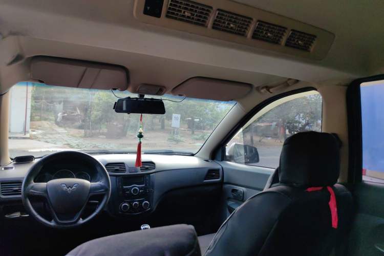 Used Wuling Hongguang 2014 1.5L S Standard Version Headliner