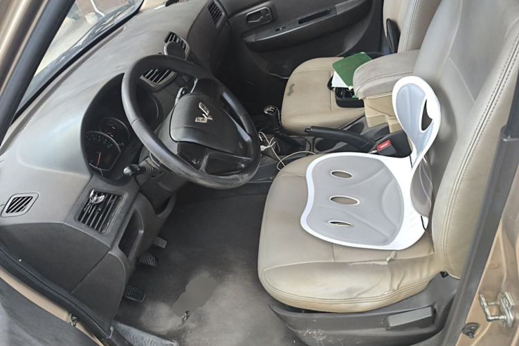 Used Wuling Hongguang 2014 1.5L Base Version Left Front Seat