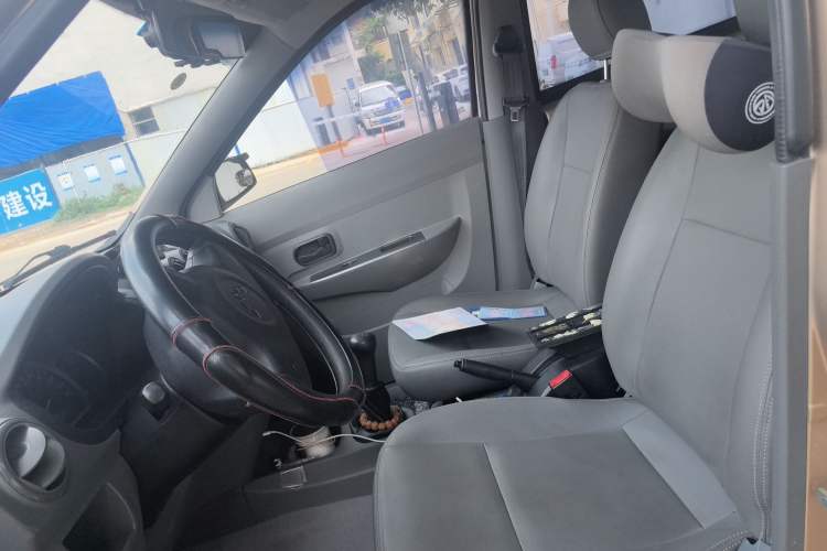 Used Wuling Hongguang 2014 1.2L Base Model China IV Left Front Seat
